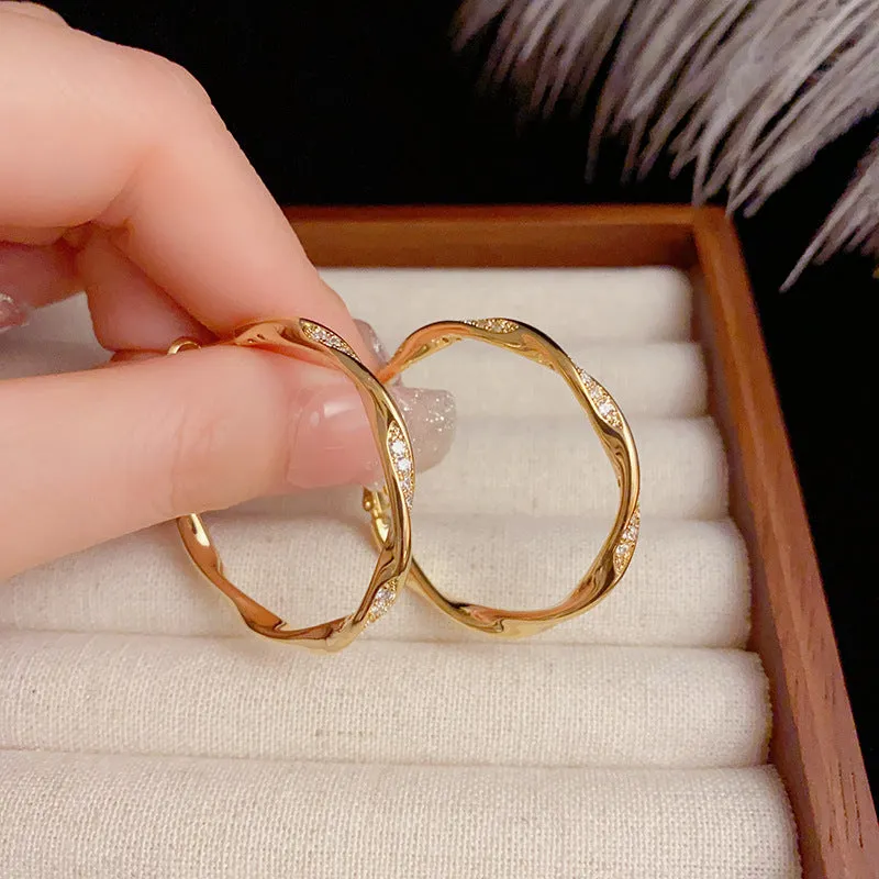 Diamond set metal hoop earrings 750500761296 sold by Cocomelody product image thumbnail 3