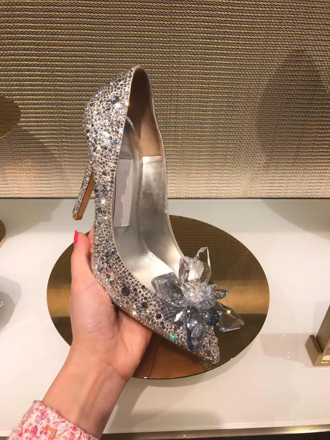 Crystal Pointy Stiletto Heels 537627411224 sold by Cocomelody product image thumbnail 4