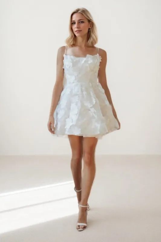 A-Line Short-Mini Lace Tulle Wedding Dress CW3416 sold by Cocomelody