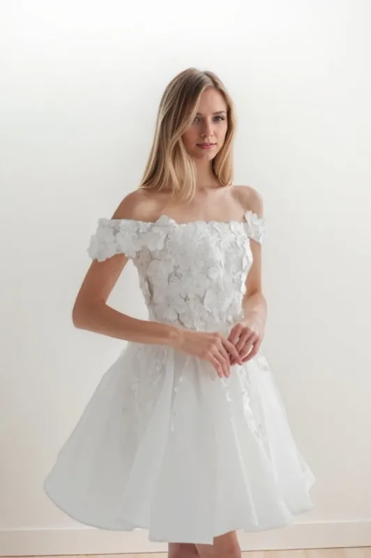 A-Line Short-Mini  Flower Lace Organza Wedding Dress CW3409 sold by Cocomelody