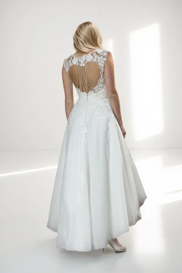 A-Line High-Low Lace Tulle Wedding Dress CW3430 sold by Cocomelody product image thumbnail 2