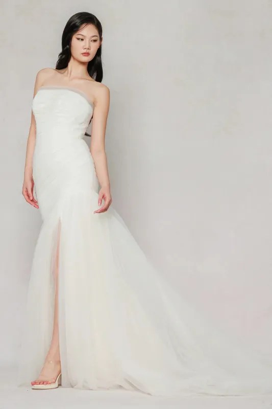 Trumpet-Mermaid Court Train Dot Tulle Wedding Dress CW3644 sold by Cocomelody
