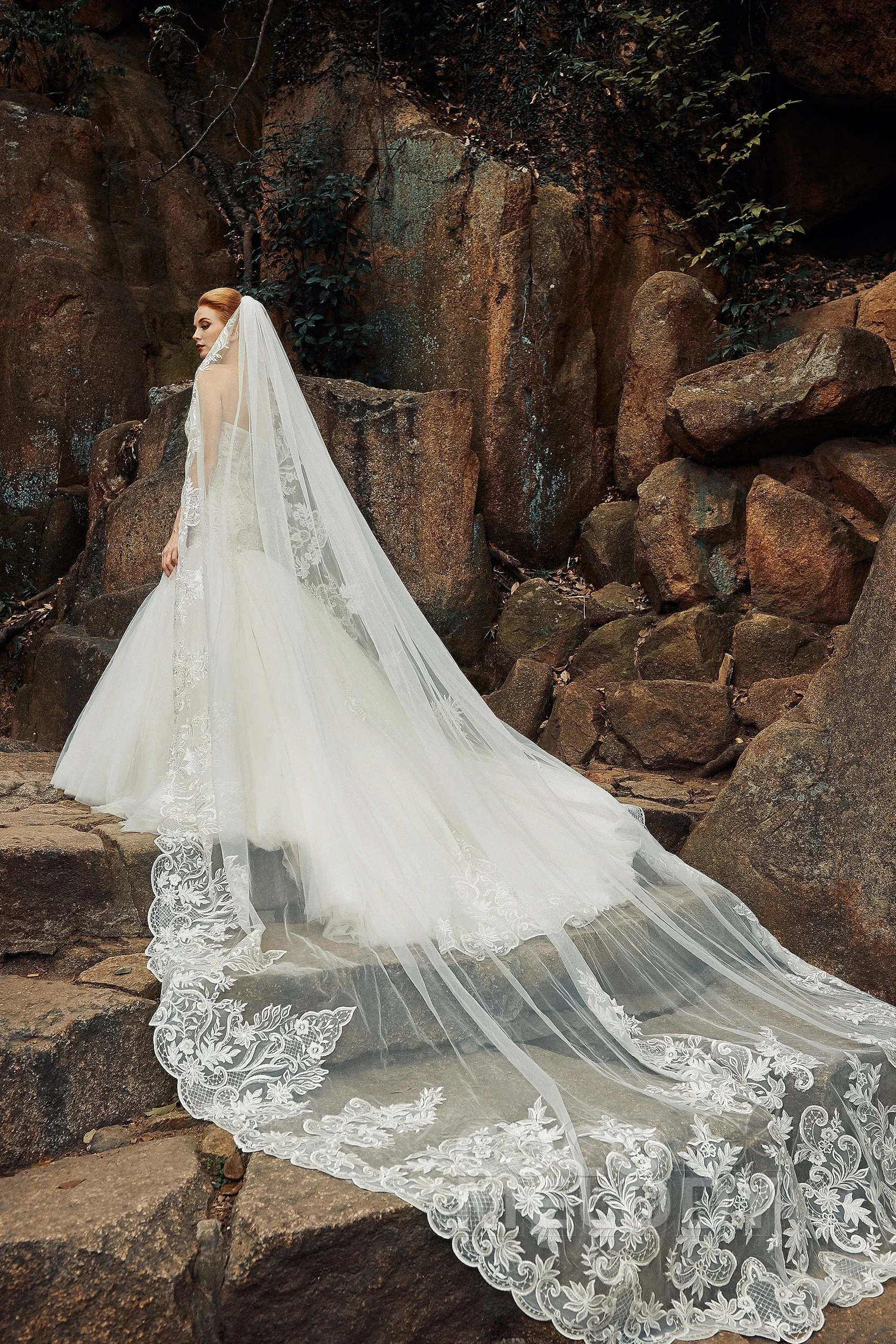 One-tier Lace Tulle Cathedral Veils Appliques Beading CV0190 sold by Cocomelody product image thumbnail 2