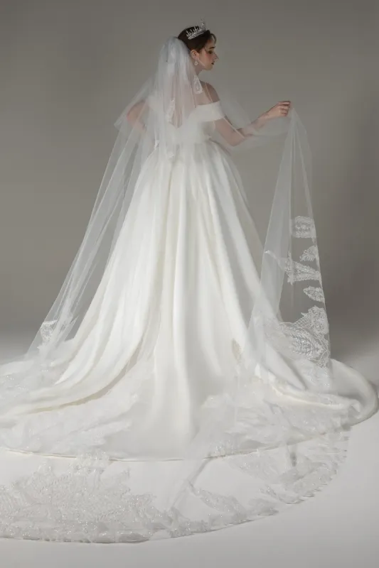 Two-tier Lace Edge Tulle Lace Cathedral Veils with Appliques CV0277 sold by Cocomelody