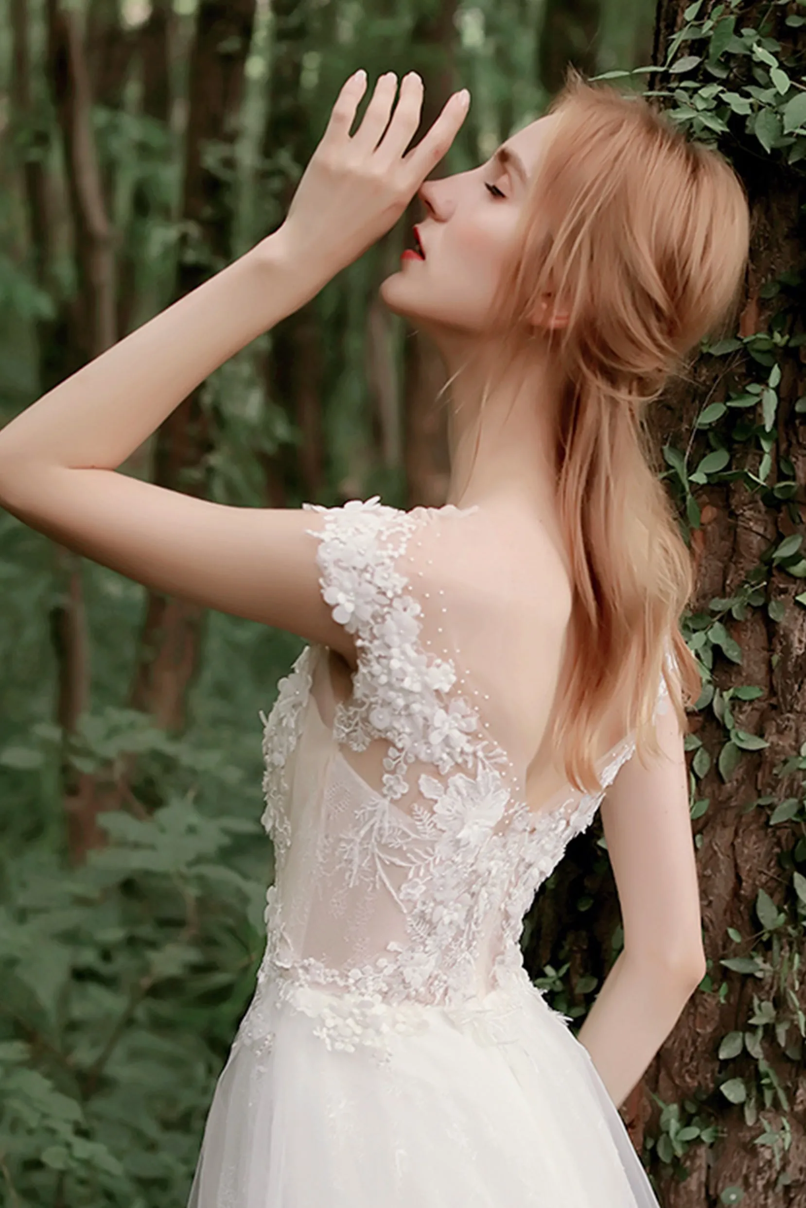 A-Line Sweep-Brush Train Lace Tulle Wedding Dress CW2727 sold by Cocomelody product image thumbnail 5