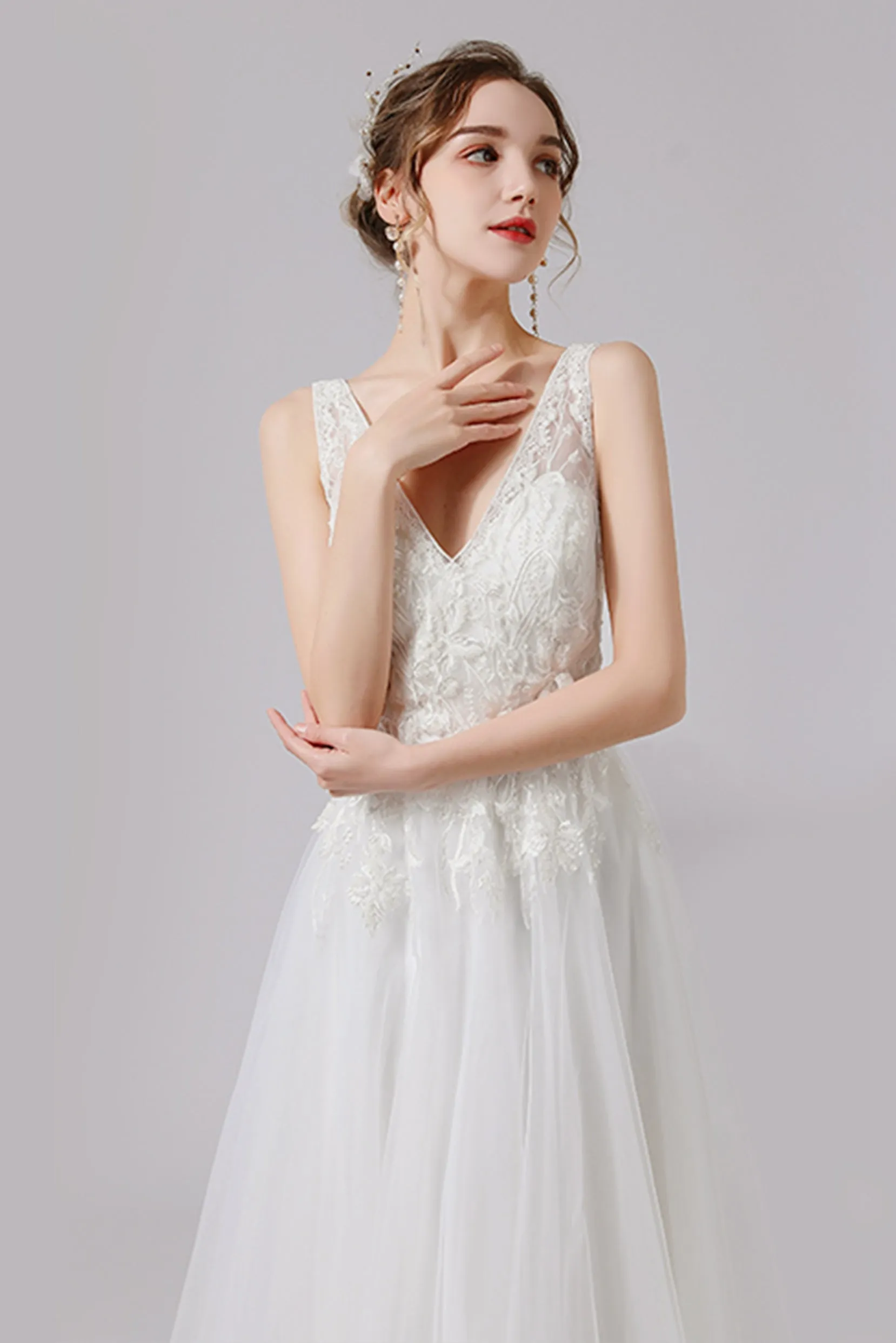 A-Line Sweep-Brush Train Lace Tulle Wedding Dress CW2723 sold by Cocomelody product image thumbnail 4