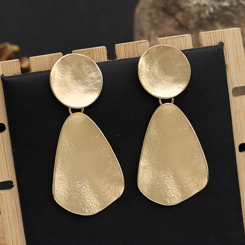 Atmospheric exaggerated earrings Fashion geometric metal mid-length earrings 683444245645 sold by Cocomelody