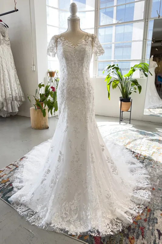 Trumpet-Mermaid Chapel Train  Lace Tulle Wedding Dress CW2993 sold by Cocomelody