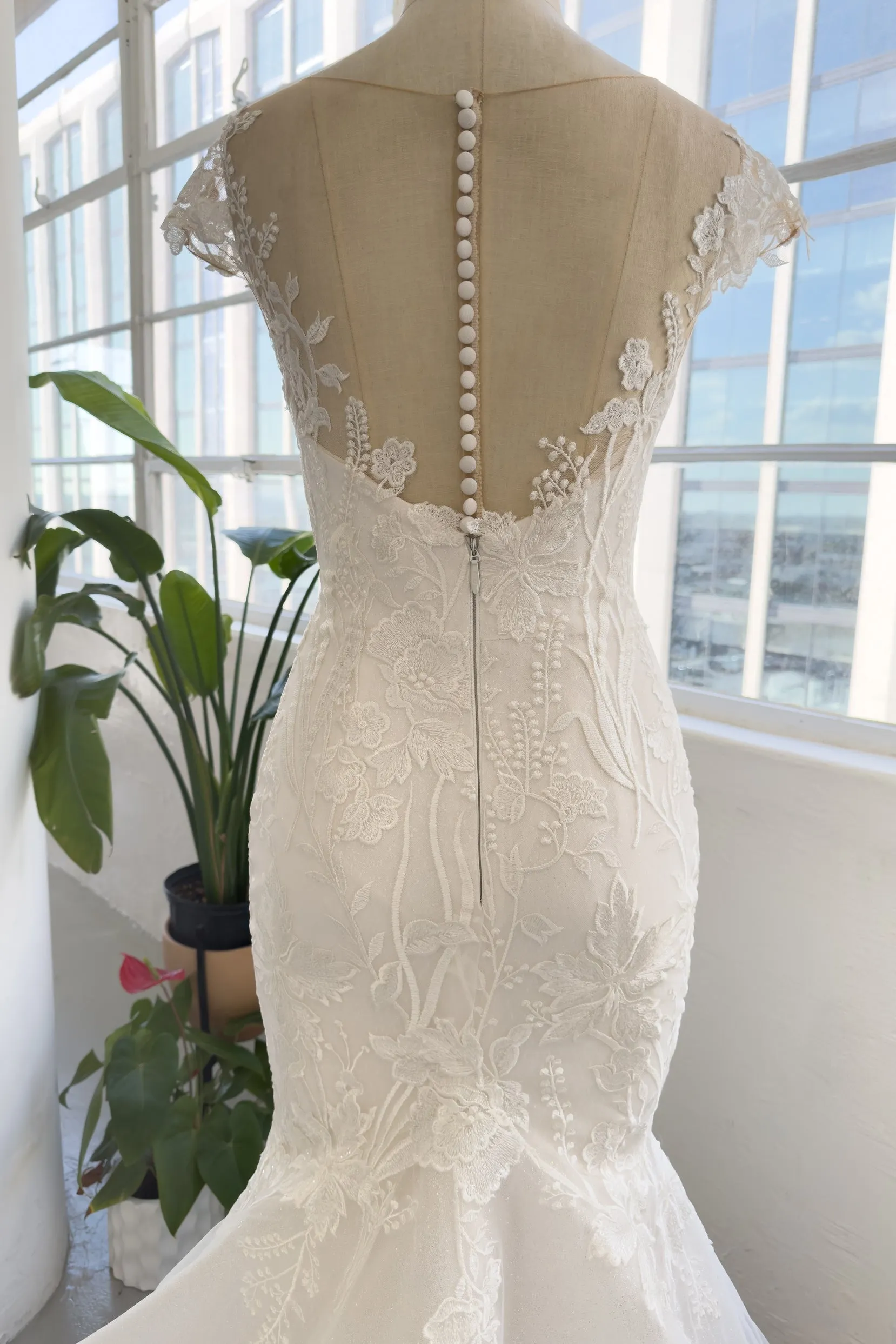 Trumpet-Mermaid Chapel Train Lace Tulle Wedding Dress CW3000 sold by Cocomelody product image thumbnail 4