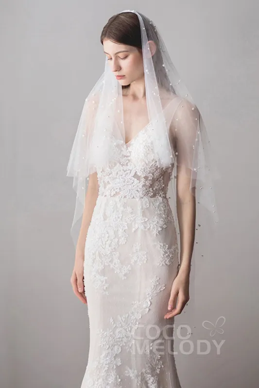 Classic One-tier Cut Edge Hip Veils with Pearls AV18023 sold by Cocomelody