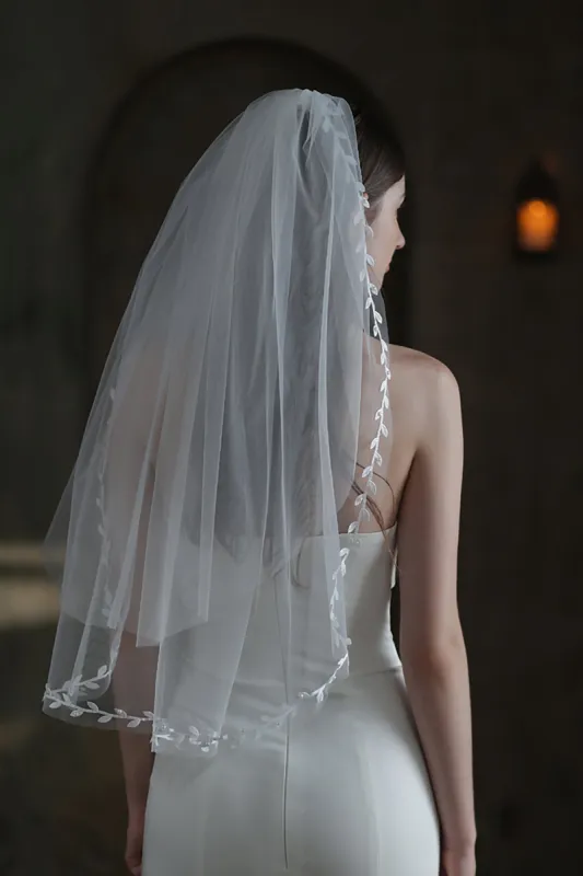 One-tier Leaves Edge Tulle Waist Veils with CV0300 sold by Cocomelody