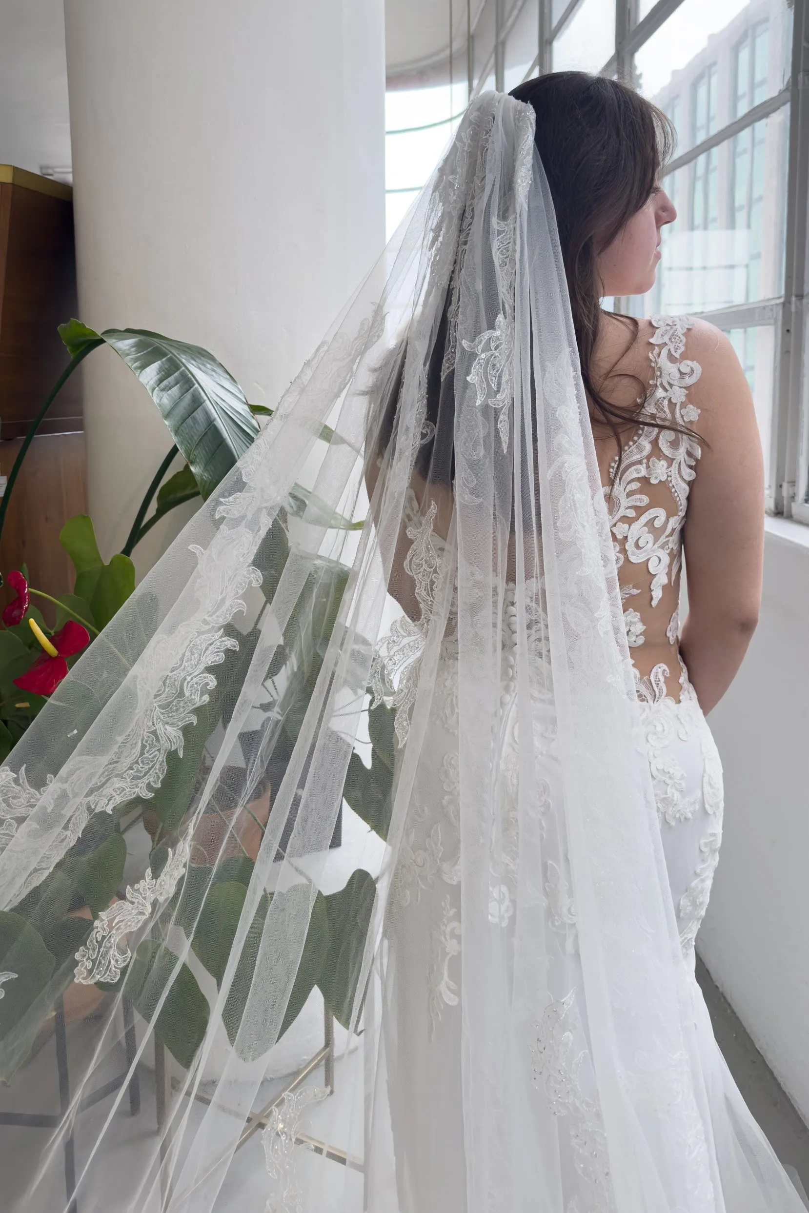 One-tier Lace Edge Lace Tulle Chapel Veils with Appliques Beading CV0335 sold by Cocomelody product image thumbnail 2
