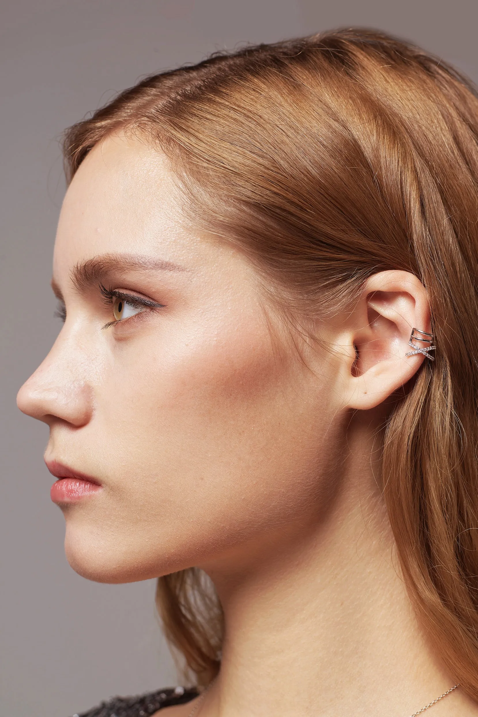 Rhodium plated Ear Cuff with Crystals CZ0242 sold by Cocomelody product image thumbnail 5