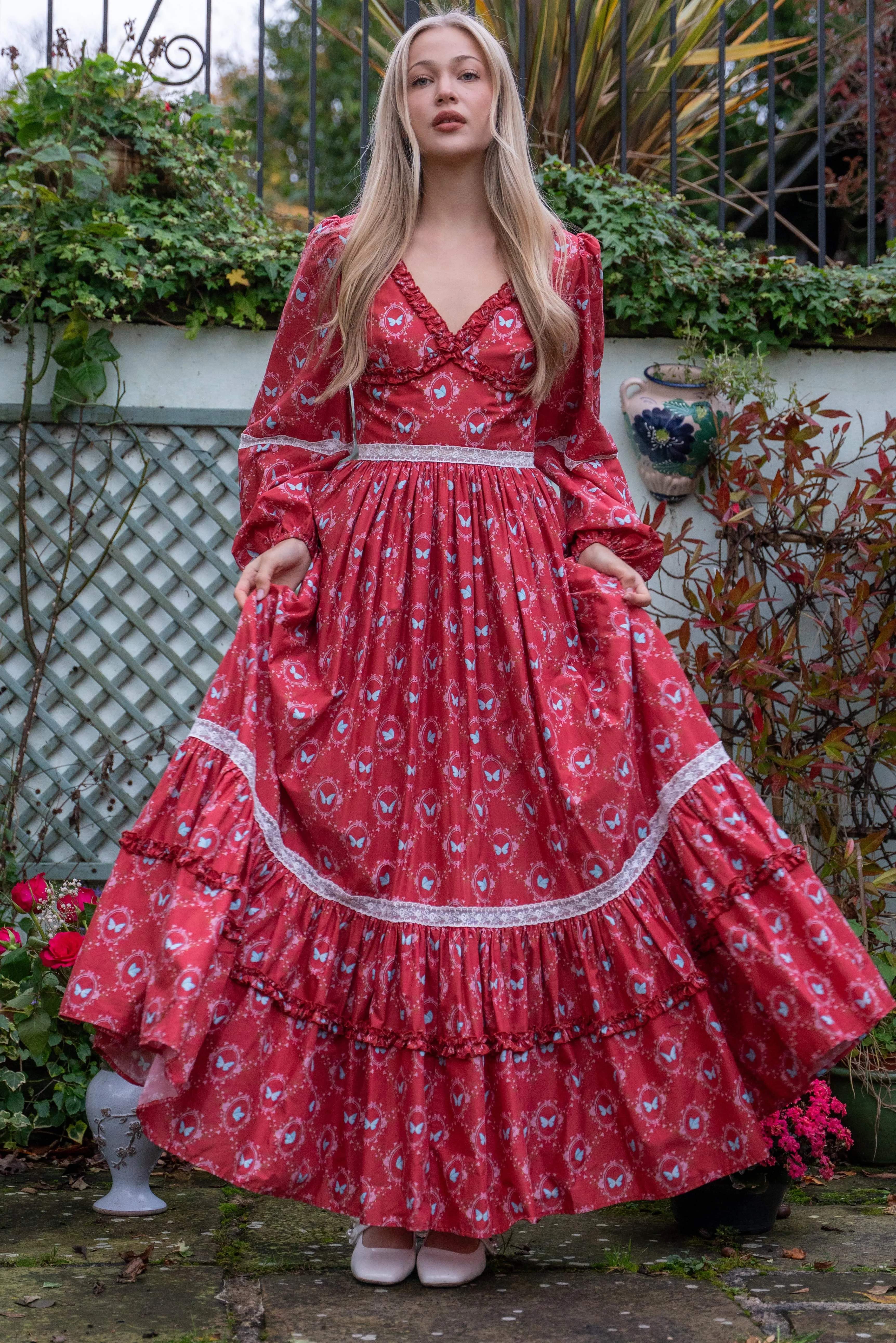 Flutter Lace Bloom Maxi Dress - Lipstick Red sold by fairy tong product image thumbnail 2
