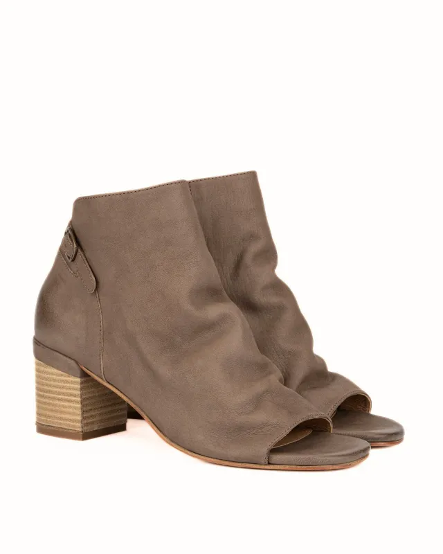 Women's Sabrina Boots made by Vintage Foundry