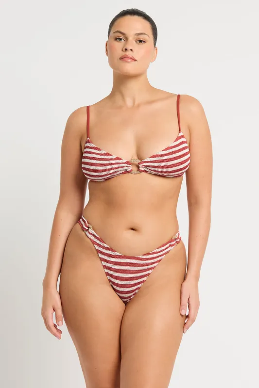 Ring Lissio Crop sold by Bond-Eye