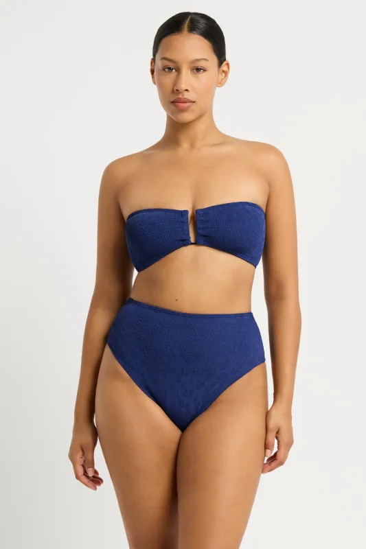 Blake Bandeau sold by Bond-Eye