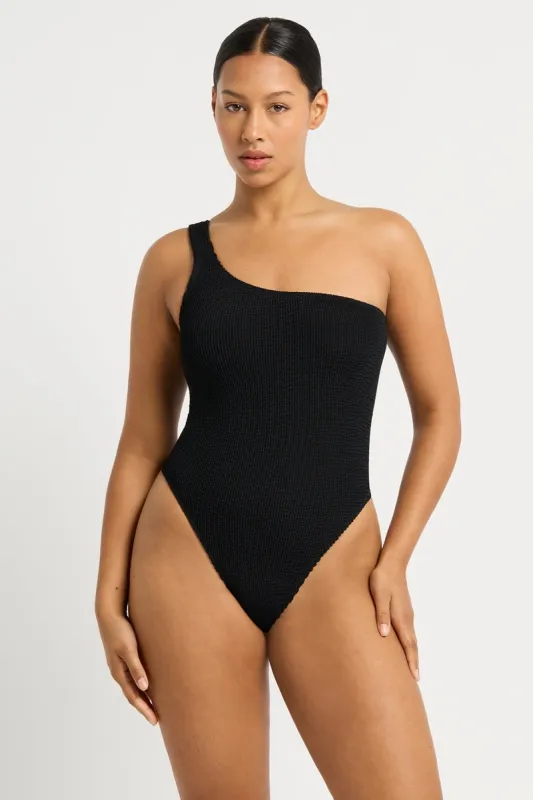 Oscar One Piece sold by Bond-Eye