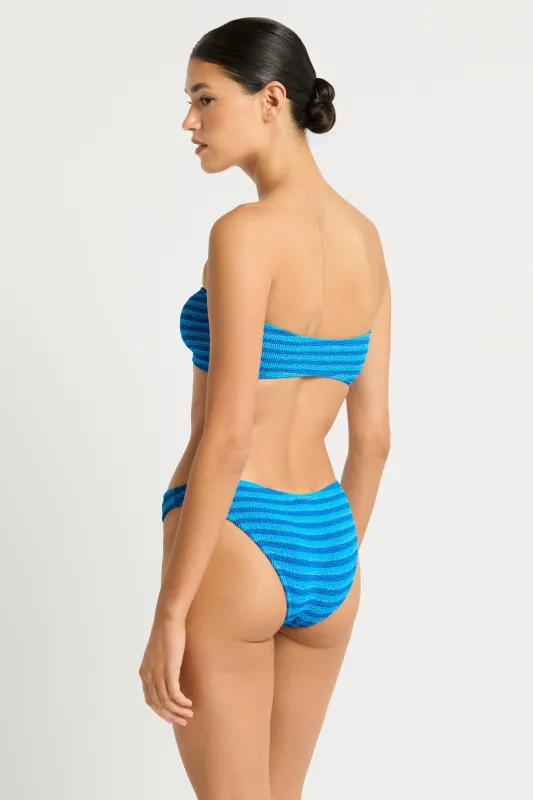 Sign Brief sold by Bond-Eye