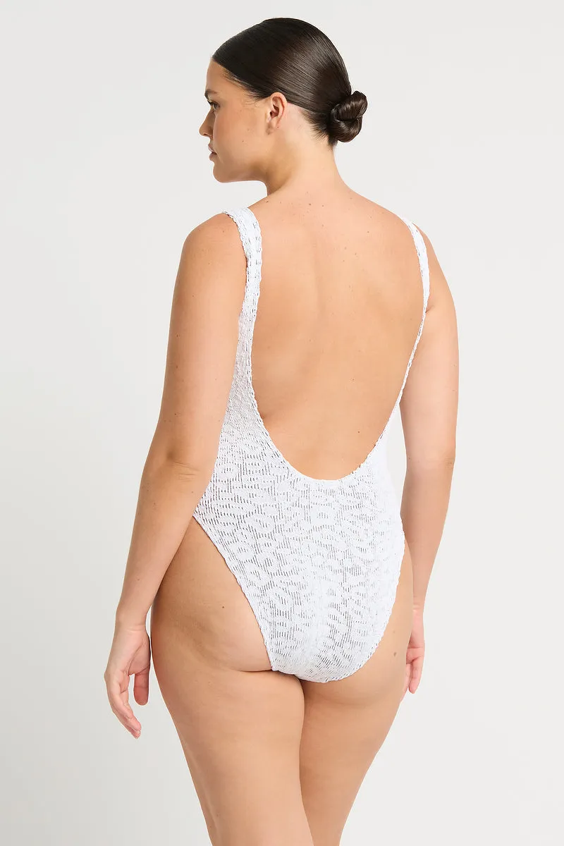 Mara One Piece sold by Bond-Eye product image thumbnail 5