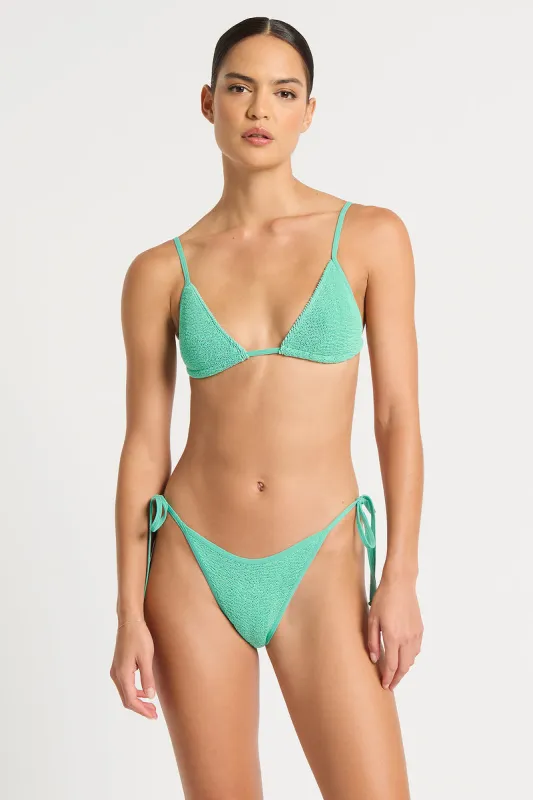 Luana Triangle sold by Bond-Eye