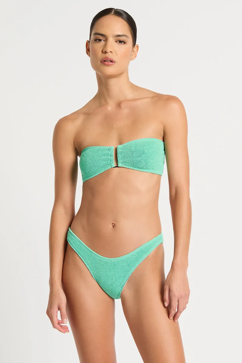 Blake Bandeau sold by Bond-Eye