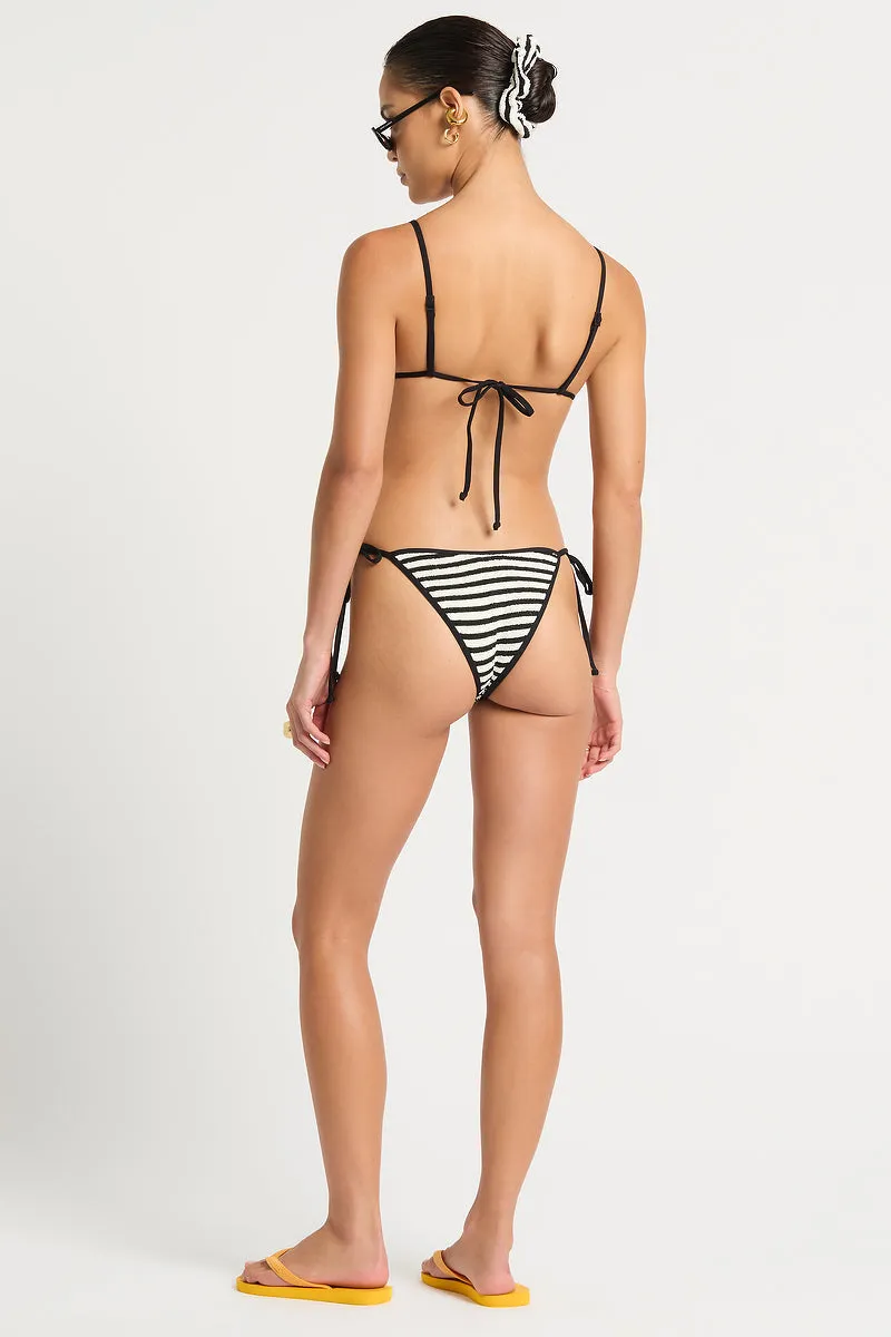 Luana Triangle sold by Bond-Eye product image thumbnail 2