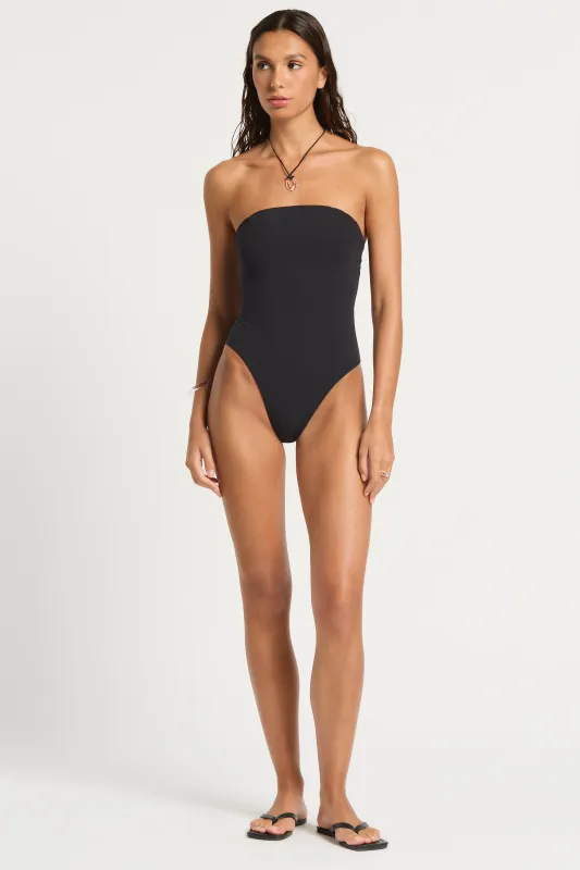 Felicia One Piece sold by Bond-Eye