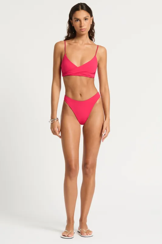 Amira Crop sold by Bond-Eye