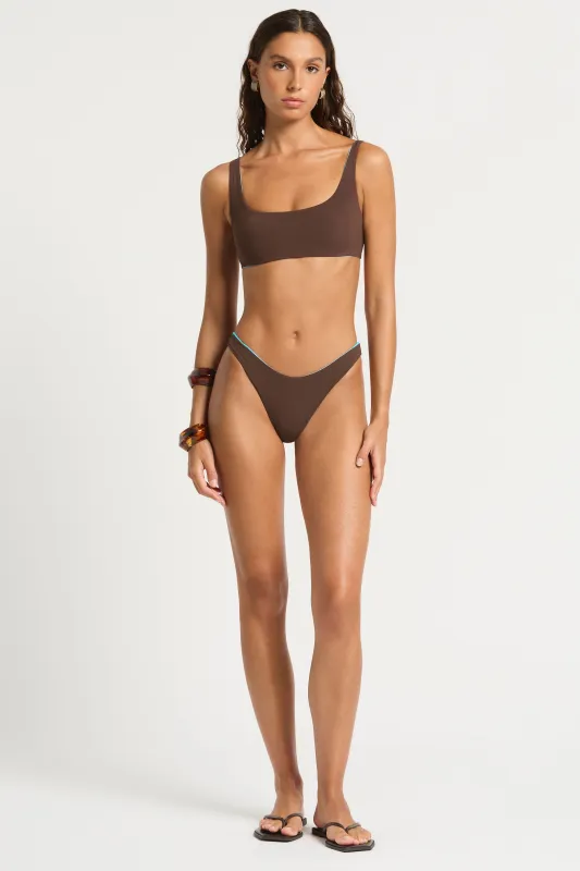 Quinn Crop sold by Bond-Eye