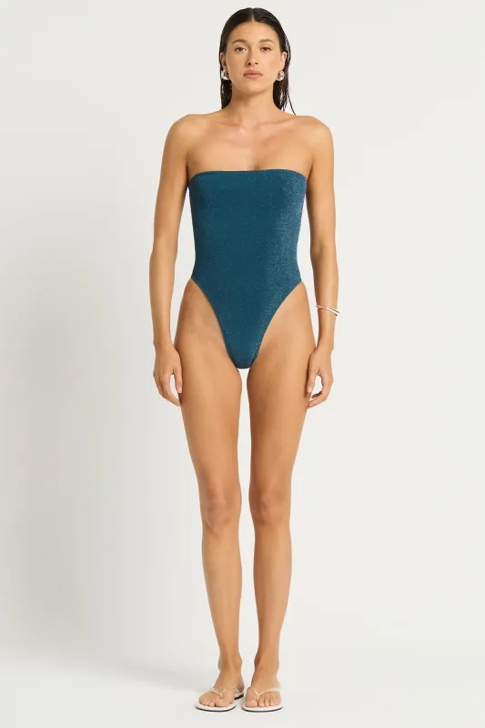 Fane One Piece sold by Bond-Eye