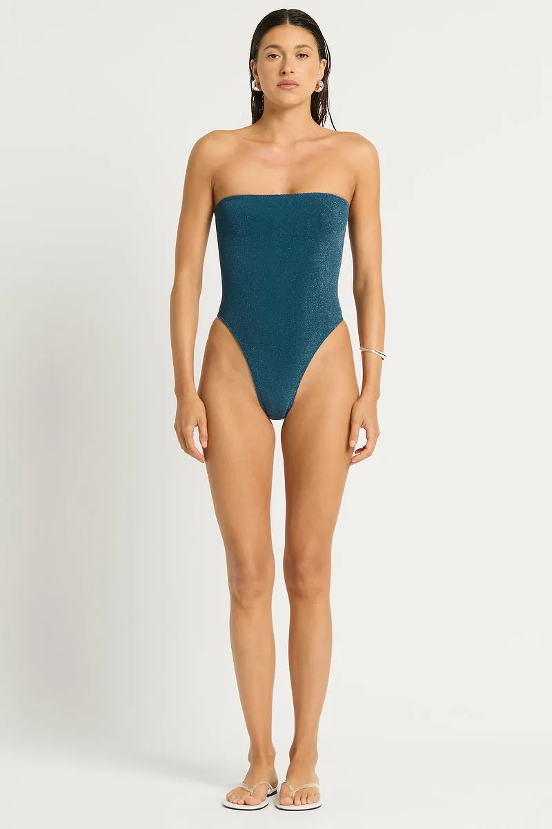 Fane One Piece sold by Bond-Eye