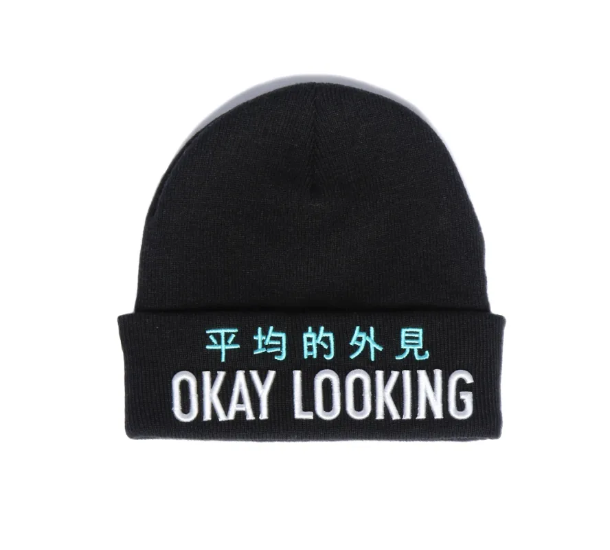 "HEIKINTEKI OK" beanie sold by Pink City