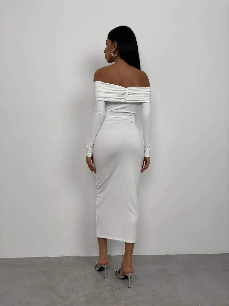 Mollie Boat Neck Gather Detail Maxi Dress In White sold by Vivichi product image thumbnail 5