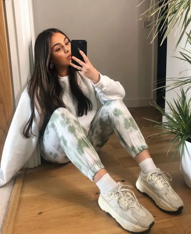 Abby Tie Dye Printed Joggers In Green sold by Vivichi