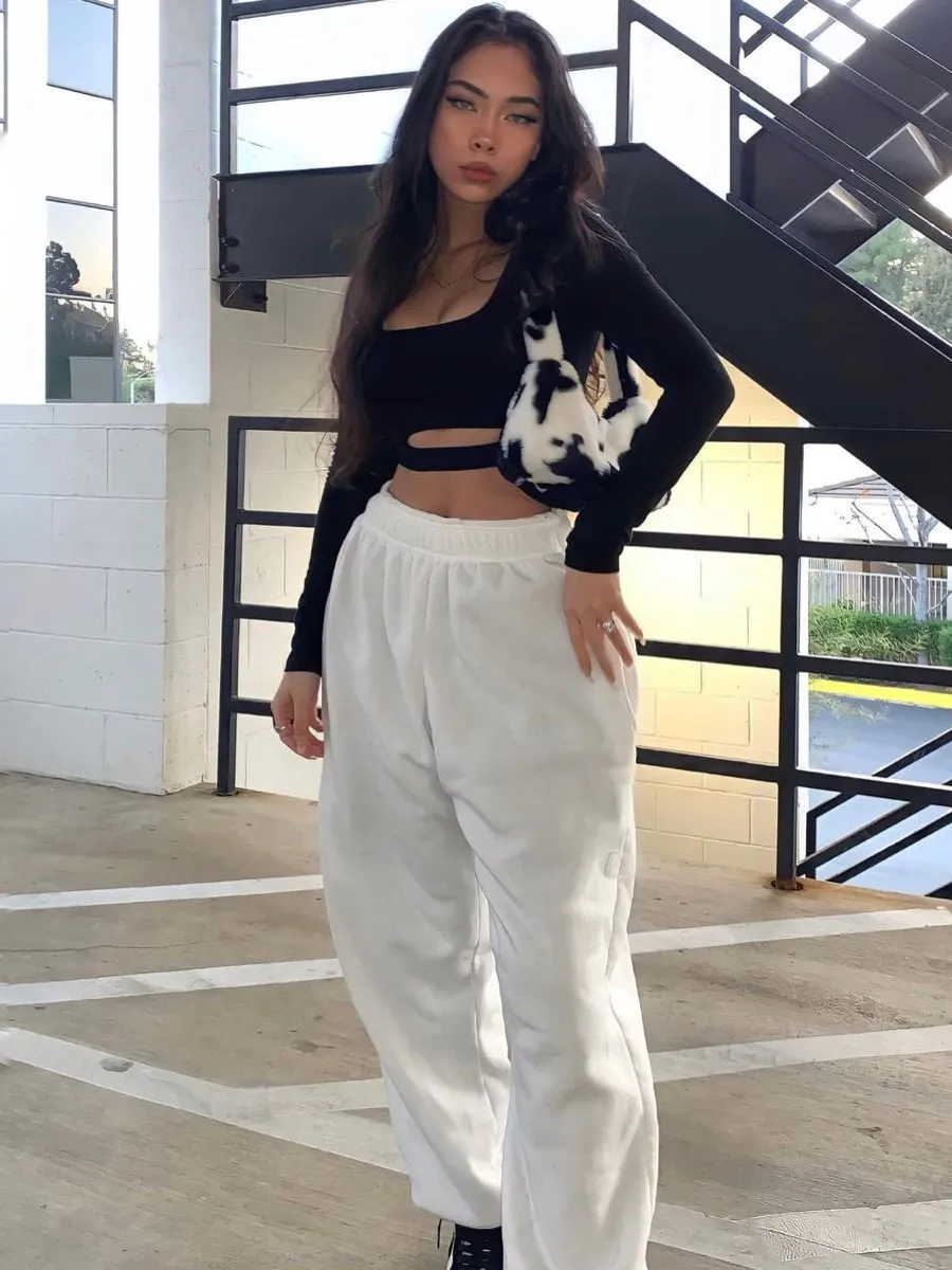 Barbara Oversized Fleeced Joggers In White sold by Vivichi product image thumbnail 5