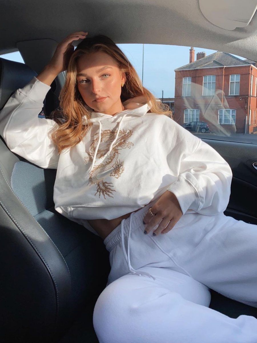 Saema Glittered Dragon Fleeced Hoodie In White sold by Vivichi product image thumbnail 3