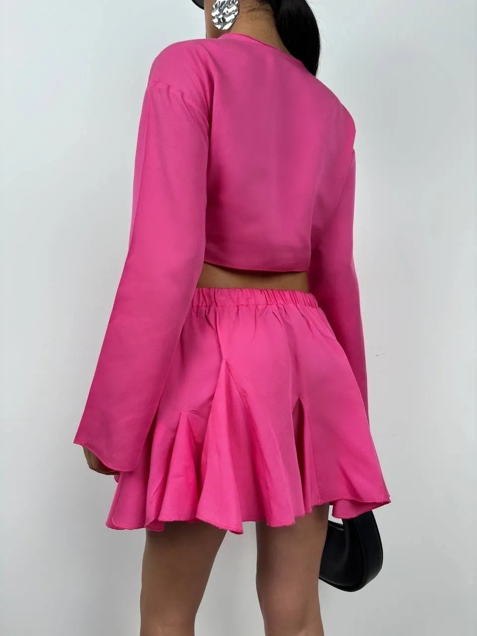 *PRE-ORDER* Debora Boat Neck Crop Top In Fuchsia sold by Vivichi product image thumbnail 3