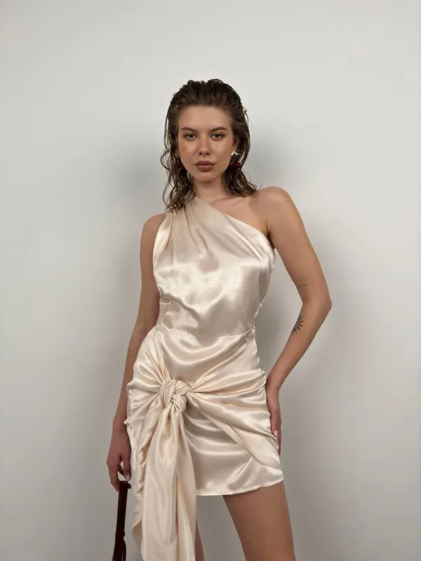 *PRE-ORDER* Brook One Shoulder Mini Dress In Champagne sold by Vivichi