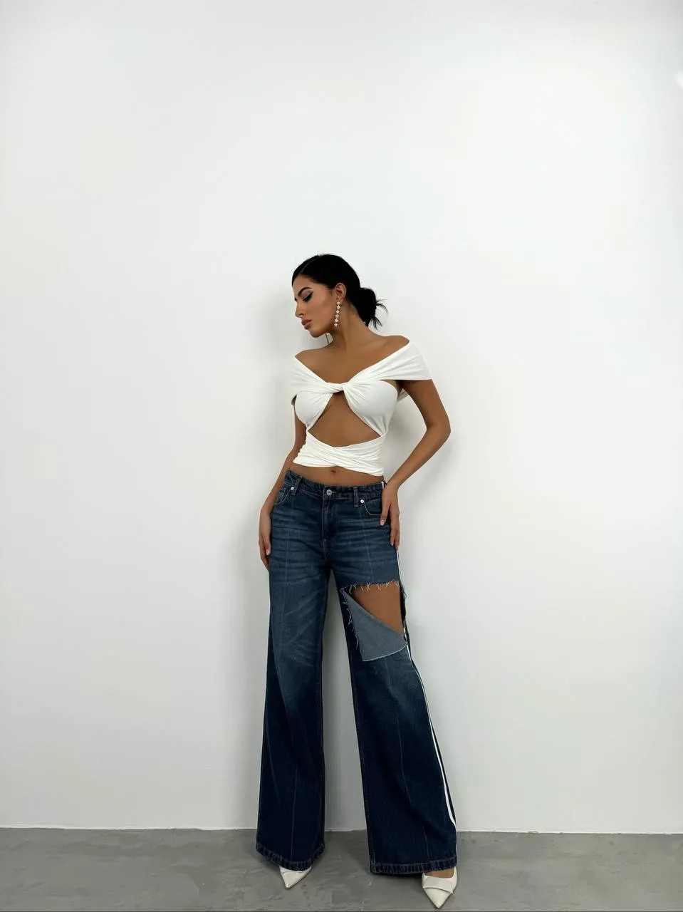 Maya Knotted Strapless Crop Top In White sold by Vivichi product image thumbnail 2