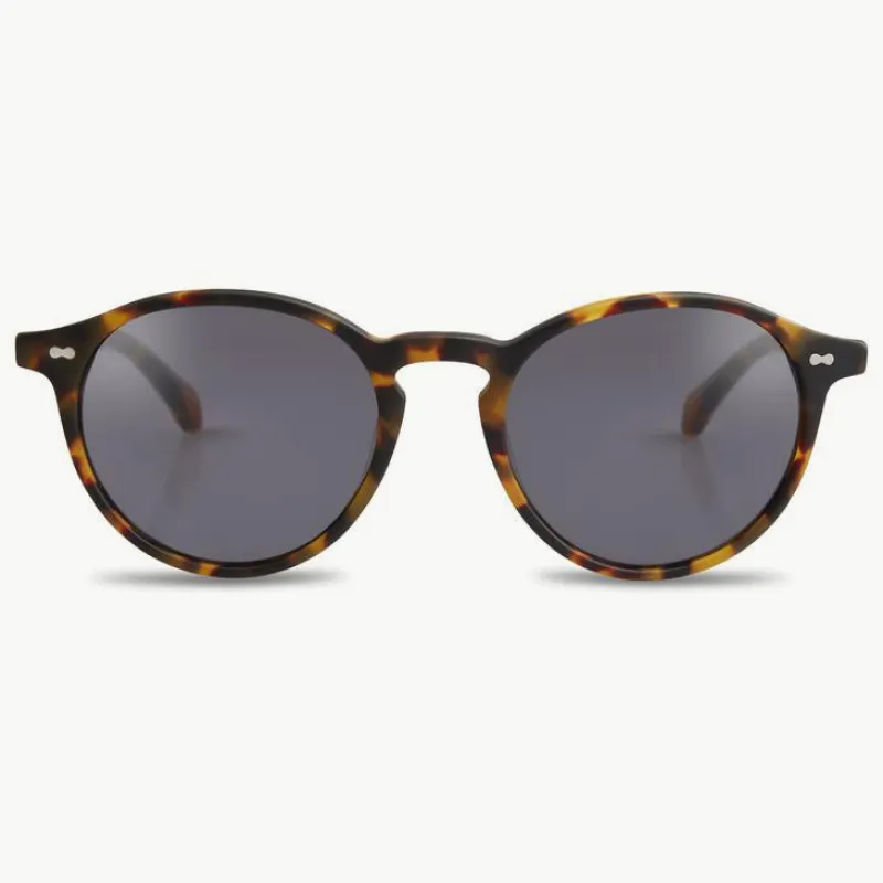 Dominic sold by Ollie Quinn