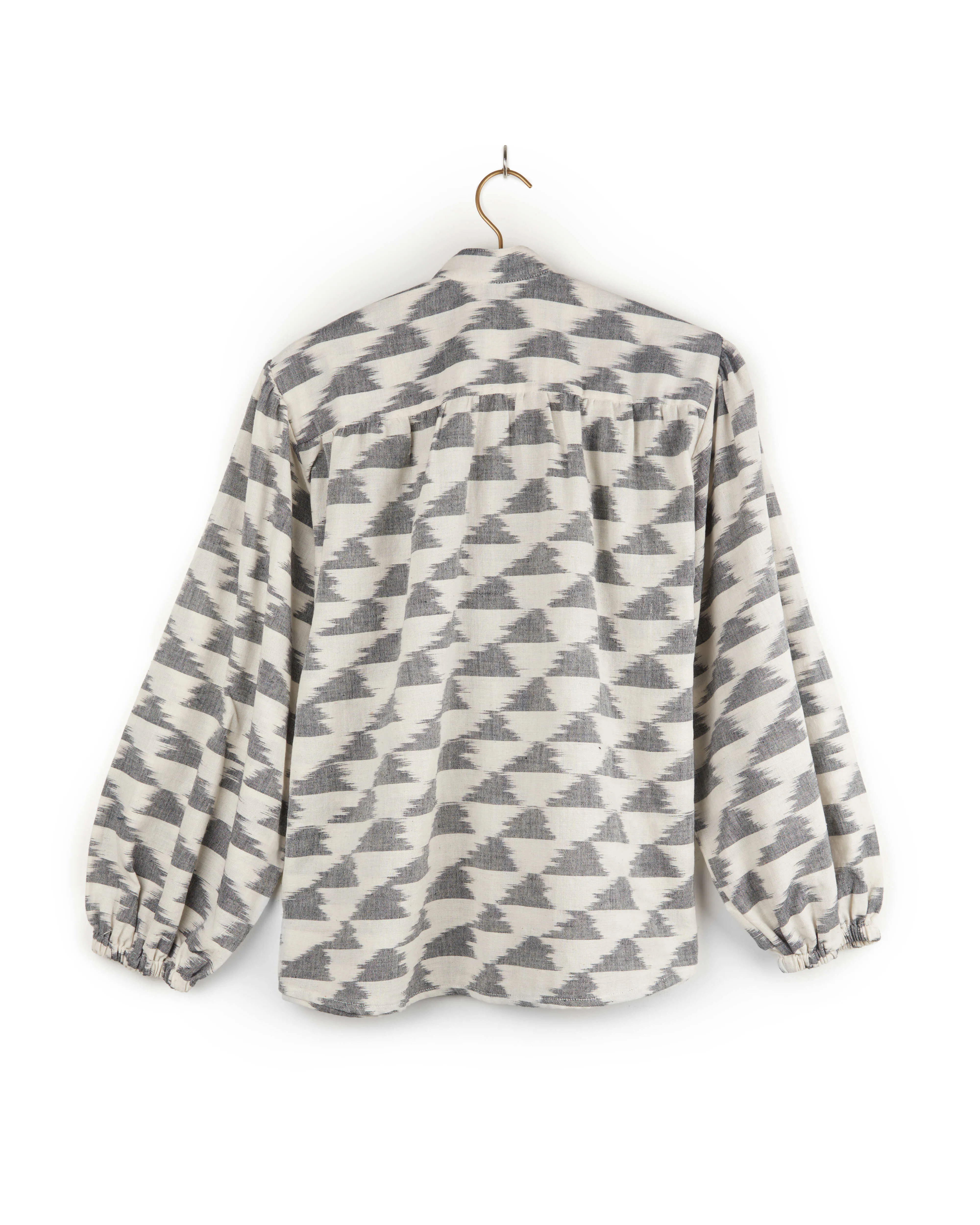 SABRINA TOP COTTON KORA WITH CLOUD IKAT IN CHARCOAL sold by The Umber & Ochre product image thumbnail 4