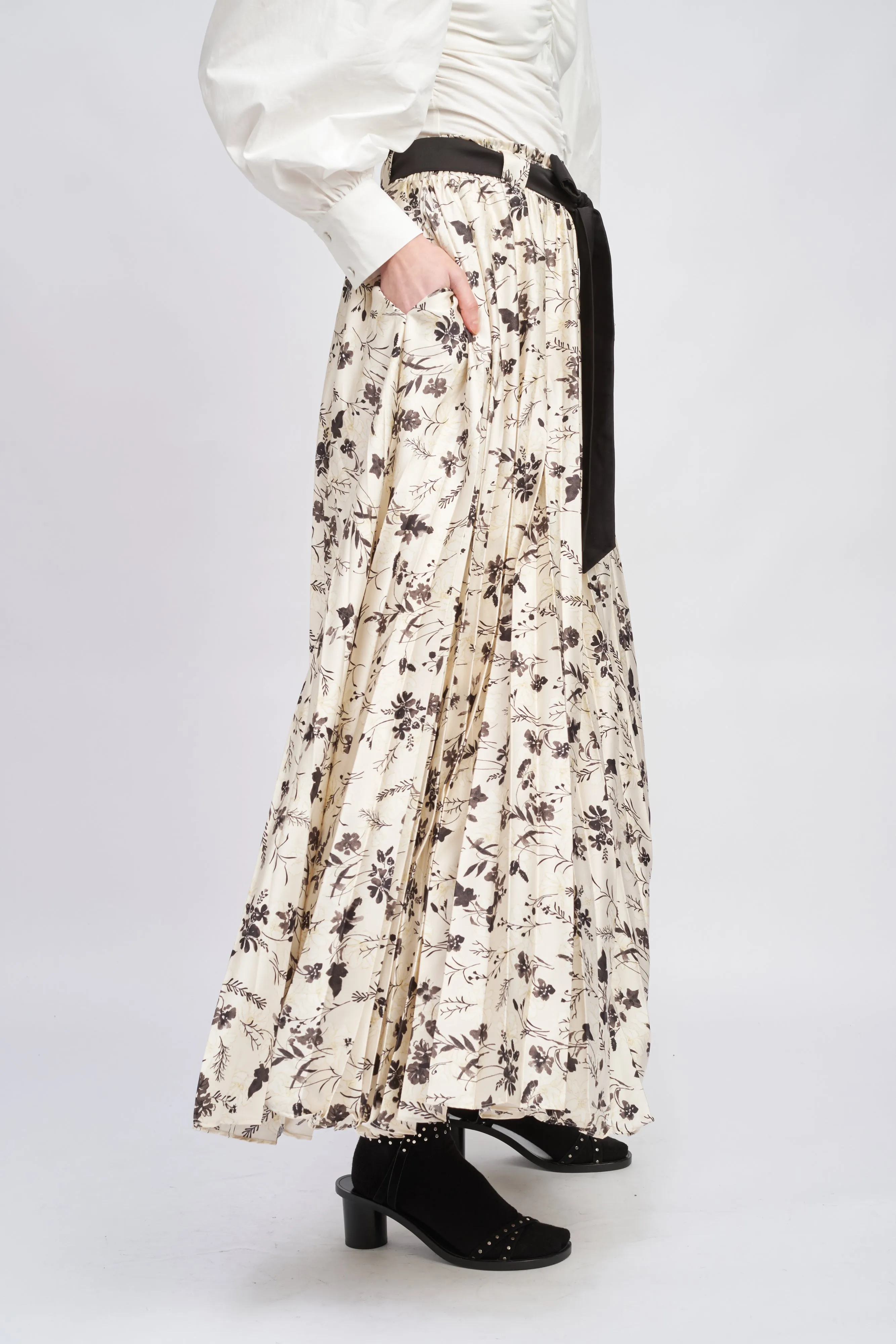 Arabella Maxi Skirt sold by En Saison product image thumbnail 2