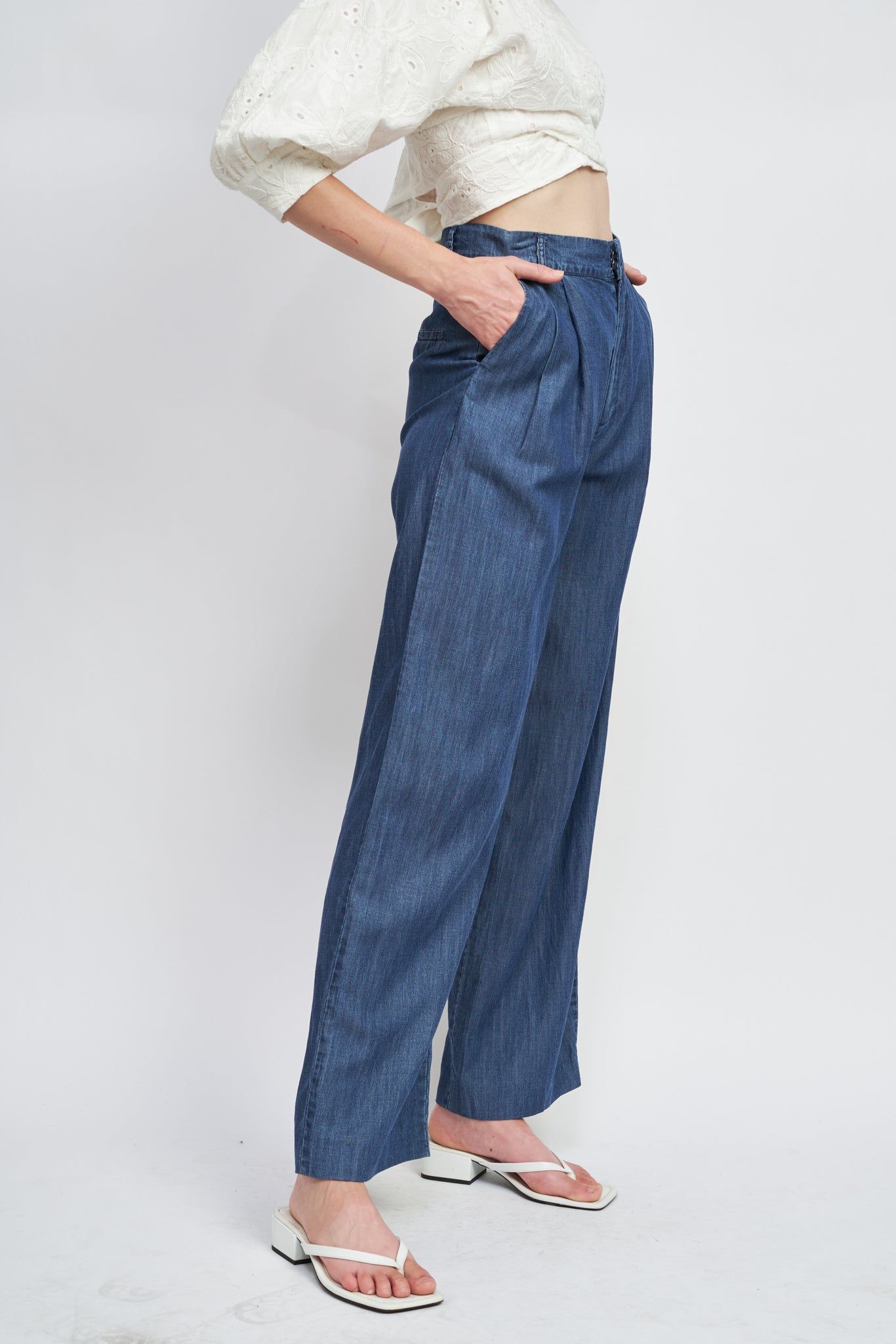 Xiana Trousers sold by En Saison product image thumbnail 2