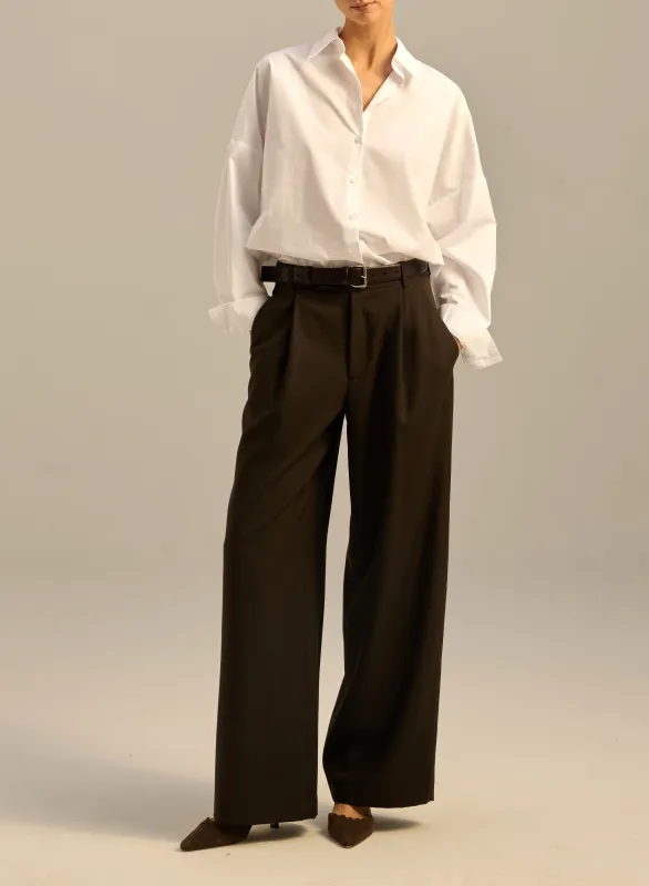 Koszula z dłuższym tyłem w kolorze białym - Bilbao sold by Le Brand