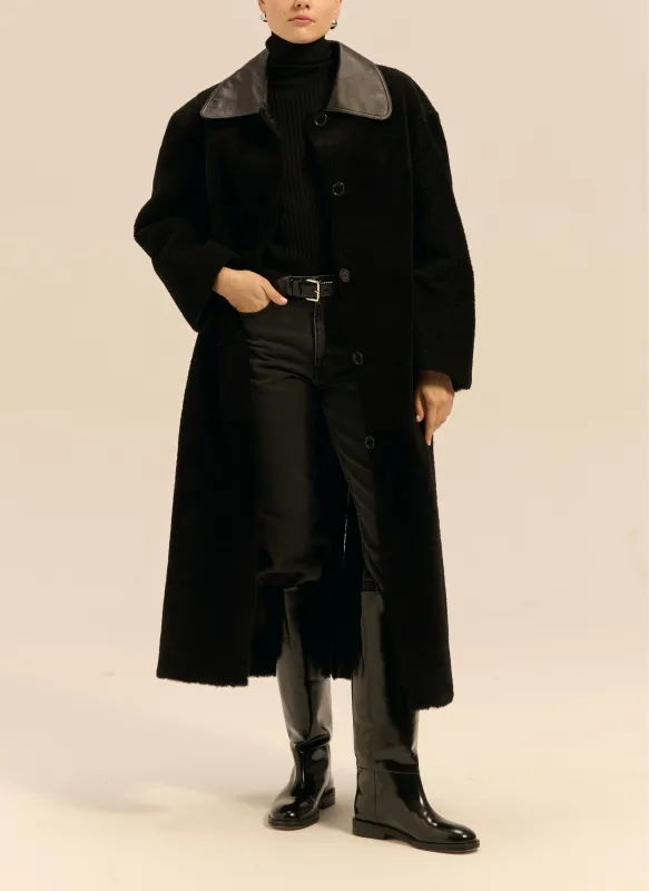 Kożuch maxi z wełny owczej z krótkim włosem o pudełkowym kroju - Molly sold by Le Brand