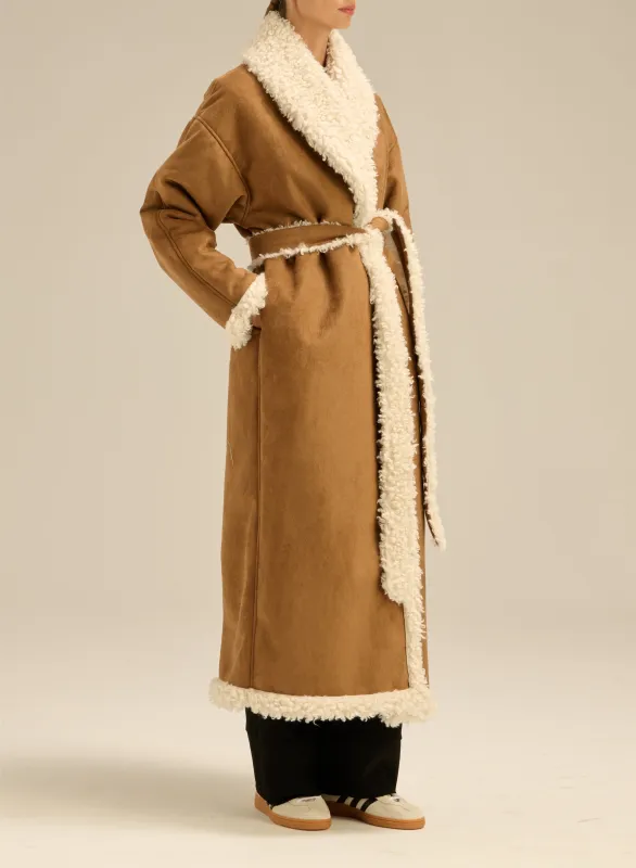 Kożuch eko maxi o szlafrokowym kroju, dwustronny - Sago sold by Le Brand