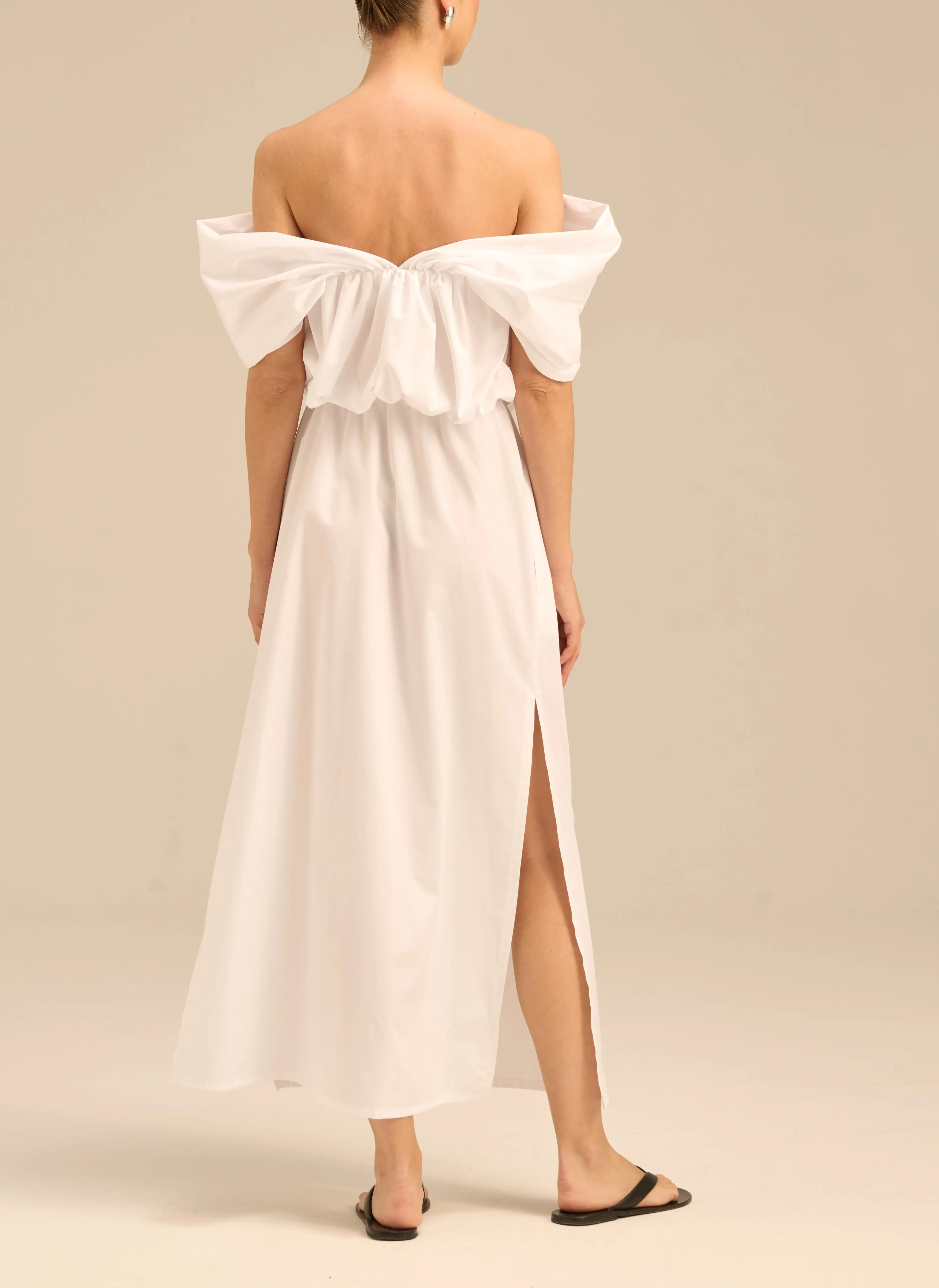 Sukienka maxi z odsłoniętymi ramionami i odcięciem w talii - Charlotte sold by Le Brand product image thumbnail 3