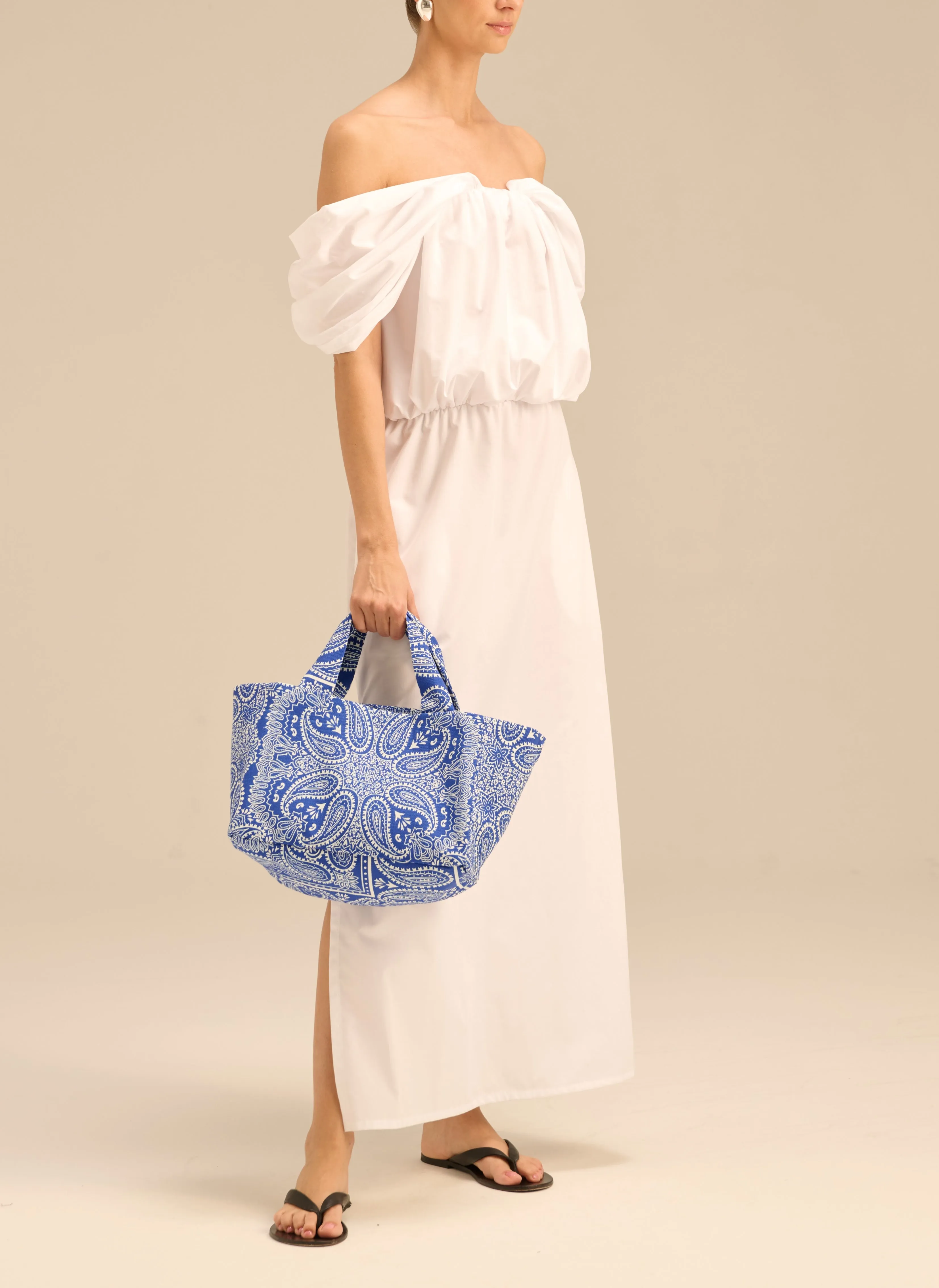 Sukienka maxi z odsłoniętymi ramionami i odcięciem w talii - Charlotte sold by Le Brand