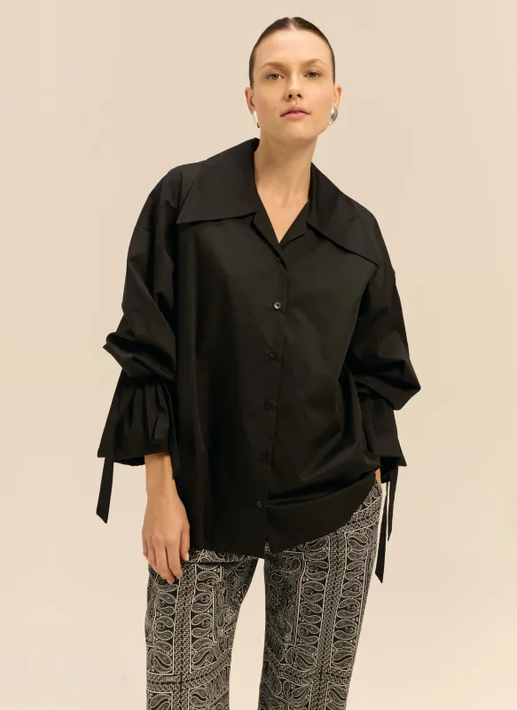 Koszula z bawełny z wiązaniem przy rękawach w kolorze czarnym - Rosa made by Le Brand